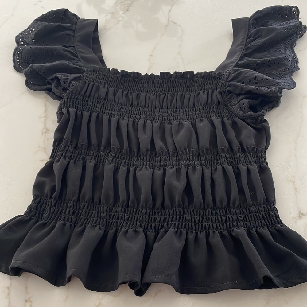 BEAUTIFUL DETAILS BLACK TOP - Picture 4 of 6